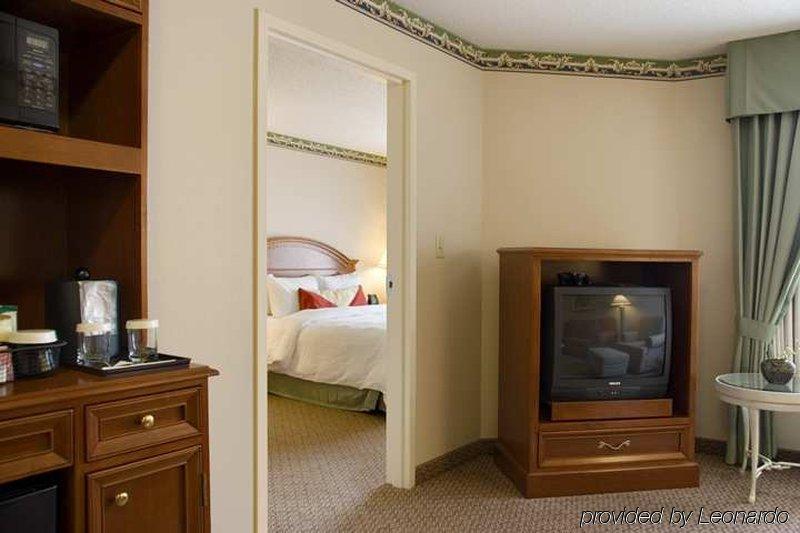 Hilton Garden Inn Minneapolis Maple Grove Exterior foto